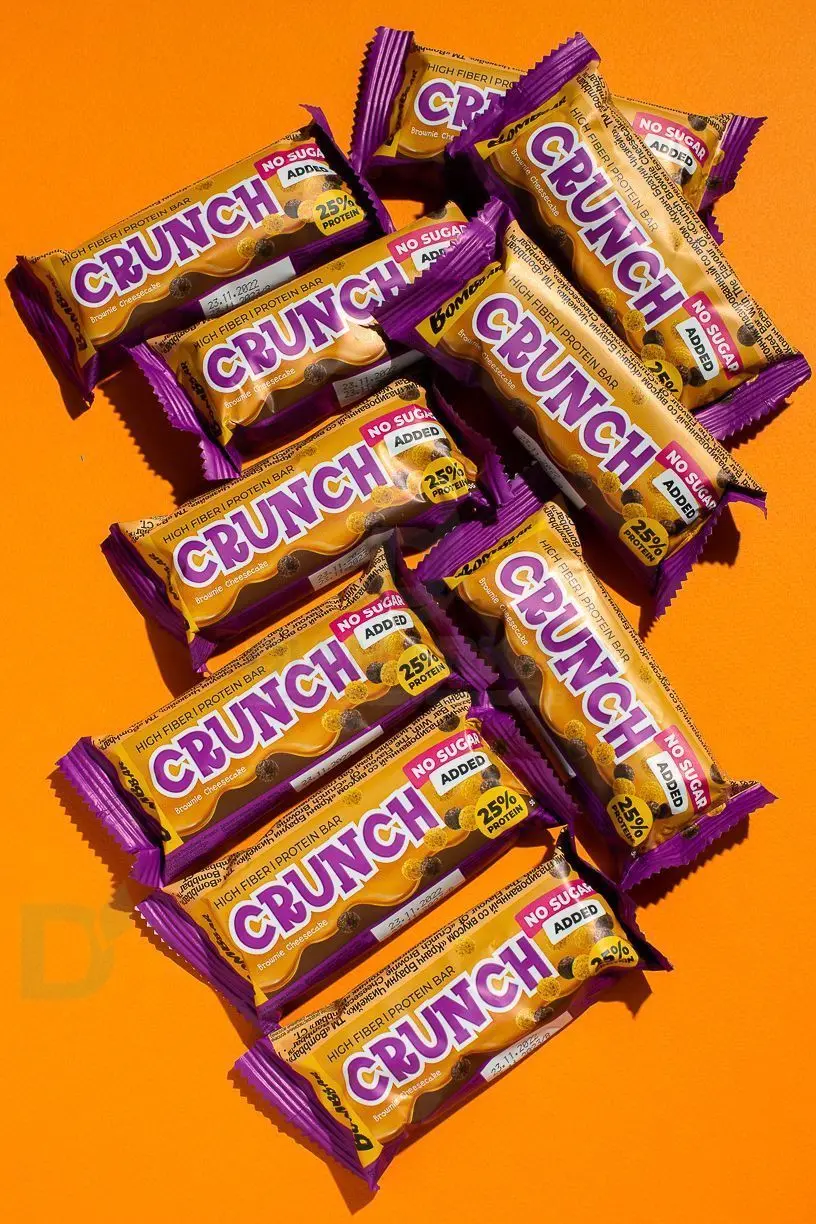 Батончик протеиновый BOMBBAR глазированный Кранч Брауни Чизкейк 50гр.