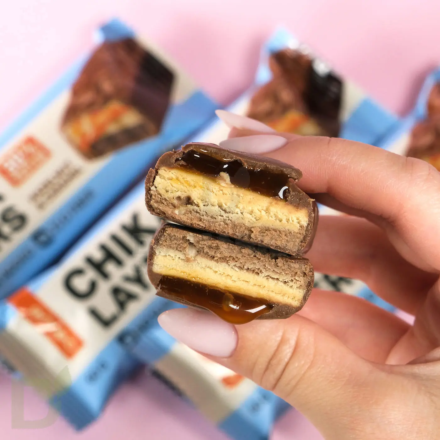 Батончик протеиновый CHIKA LAYERS глазированный Лесной орех и Карамель, 60гр.